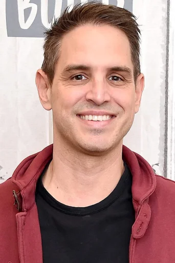 Greg Berlanti Regizor photo