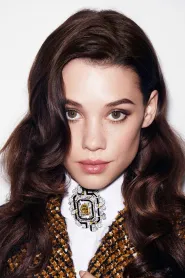 Àstrid Bergès-Frisbey as Sofi in Universul din ochi