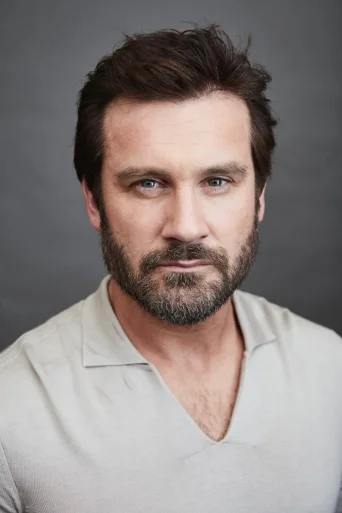 Clive Standen Actor photo
