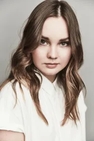 Liana Liberato as Kim Schein in Dacă aș rămâne