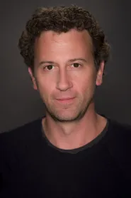 Jonathan Goldstein - Regizor in Jocul de-a detectivii