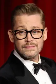 Macaulay Culkin as Kevin in Home Alone 2: Lost in New York