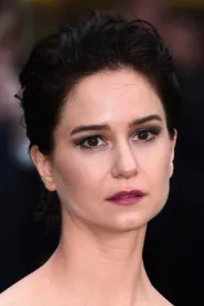Katherine Waterston as Porpentina 'Tina' Goldstein in Fantastic Beasts and Where to Find Them