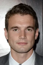 Alex Russell as Matt Garetty in Cronici