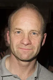 Adrian Rawlins as Dr. Richardson in Abisul sufletului