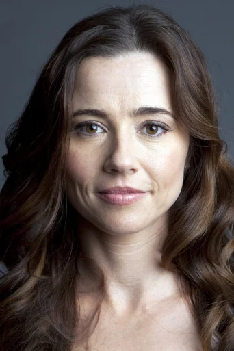Linda Cardellini - Acting Profile Photo