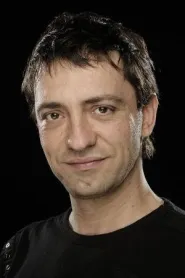 David Vert as Álex in Înregistrare