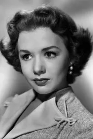 Piper Laurie as Sarah Packard in The Hustler