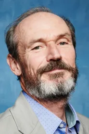 Toby Huss as Spook in Evadare în zori