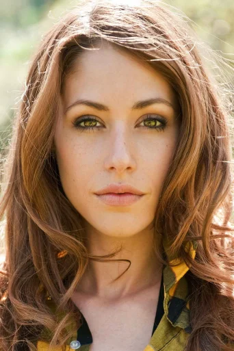 Amanda Crew Actress photo