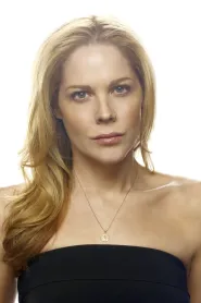 Mary McCormack as Lilly Enslin in Camera 1408