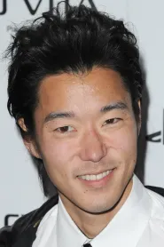 Aaron Yoo as Choi in 21: Șansa vieții lui