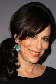 Jane Kaczmarek as Ann Raftis in Când te îndrăgostești