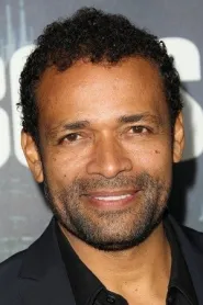 Mario Van Peebles as Stone in Pericol in Harlem