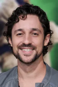 Thomas Ian Nicholas as Kevin Myers in Plăcinta americană 2