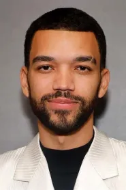 Justice Smith as Thomas in Voaiorii