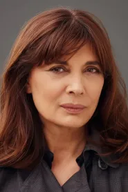 Şerif Sezer as Zînê in Drumul