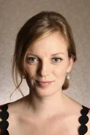 Sarah Polley as Ronna Martin in Go