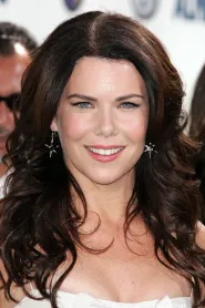 Lauren Graham as Sue in Bad Santa