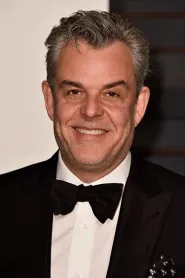 Danny Huston as Sandy Woodrow in Prietenie absolută