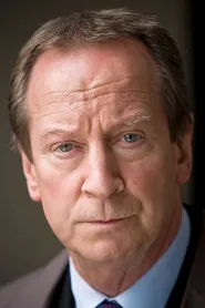 Bill Paterson as Dr. MacEntire in Câmpiile morții