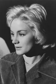 Mary Ure as Clara Dawes in Sons and Lovers