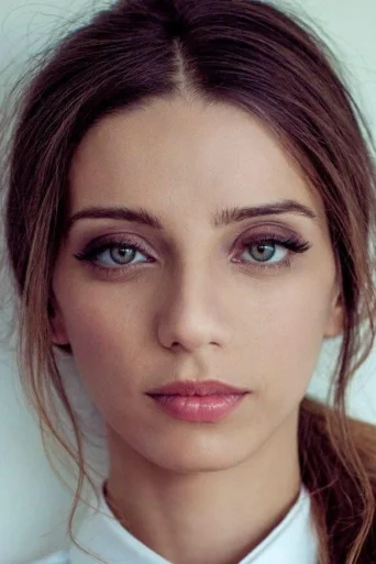 Angela Sarafyan Actriță photo
