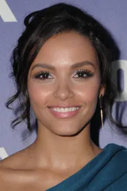 Jessica Lucas as Olivia in Cartea morților