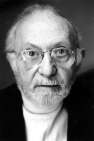 Lee Strasberg as Grandpa Sam in Dreptate pentru toți