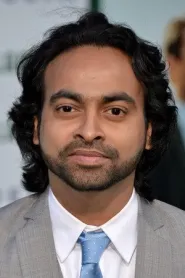 Pitobash as Alphonso in Omul-maimuță