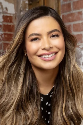 Miranda Cosgrove - Acting Profile Photo