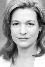Kerry Fox as Juliet Miller in Mormântul superficial