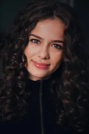 Aryana Engineer as Becky in Resident Evil: Răsplata