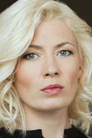 Kate Ashfield as Liz in Lupta cu zombi