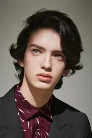 Kodi Smit-McPhee as Peter Gordon in The Power of the Dog