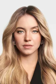Sydney Sweeney as Bea in Iubesc să te urăsc