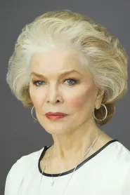 Ellen Burstyn as Elizabeth Weiss in Pieces of a Woman