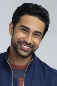 Suraj Sharma as Pi Patel in Viața lui Pi