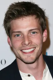 Hunter Parrish as Tom Howland in Still Alice