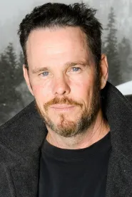 Kevin Dillon as Bunny in Plutonul