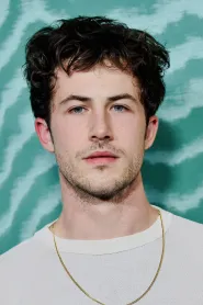Dylan Minnette as Alex in Omul din întuneric