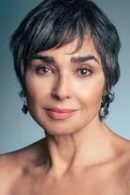 María Isabel Díaz Lago as Regina in Volver