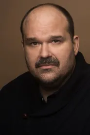 Mel Rodriguez as Officer Colt Bronco (voice) in Tot înainte