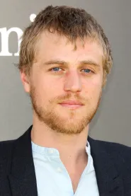 Johnny Flynn as Francis in Costumul