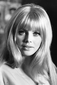 Britt Ekland as Willow MacGreagor in Omul de rachita