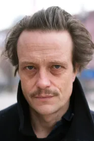 August Diehl as Burger in Falsificatorii de bani