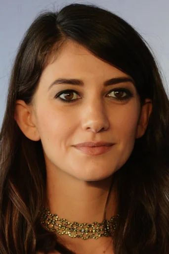 Sheila Vand Actriță photo