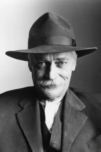Richard Farnsworth - Acting Profile Photo