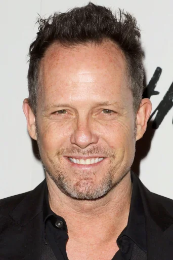 Dean Winters Actor photo